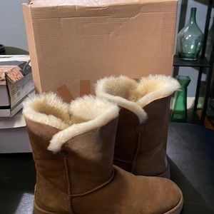 UGGS BROWN SUEDE BOOTS WOMENS SZ 9 EXCELLENT CONDITION